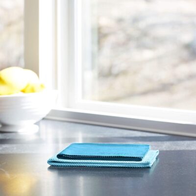 E-Cloth Microfiber Window Cleaning Cloth Kit - Glass Cleaning Cloth for Windows, Mirrors, Cars, Lenses, Eyeglasses, & More, Streak Free Clean, Machine Washable Reusable Towel - Alaskan Blue - Image 3