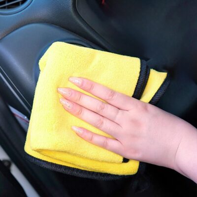 1PC Thick Coral Fleece Car Drying Towel: Super Absorbent, Ideal for Quick Car Cleaning,Multi-Functional Towel,23.64 x 11.82 in, Yellow - Image 4