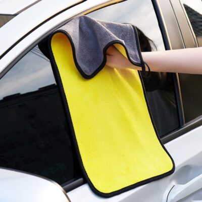 1PC Thick Coral Fleece Car Drying Towel: Super Absorbent, Ideal for Quick Car Cleaning,Multi-Functional Towel,23.64 x 11.82 in, Yellow - Image 3