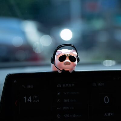 YGMONER LULU the Car Monitor Pig Decor - Cute Lucky Piggy Dashboard Companion for Car & Desktop Decorations (Pilot Piggy) - Image 2