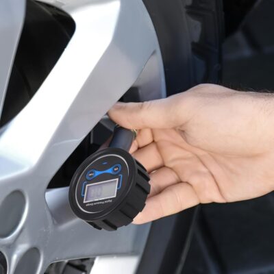 Digital Tire Pressure Gauge Car Pressure Monitor Testing Tool with LCD Display for Safe Driving - Image 3