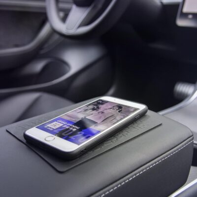 Car Dashboard Non Slip Mat, JIMISHA Anti Slip Pad, Anti Slide Sticky Dash Pad, Multifunctional Fixate Gripping Gel Pad for Radar Detector, Cell Phone, Keys, Glass, GPS, Coins 6.3x5.1 inch (2 Pack) - Image 8