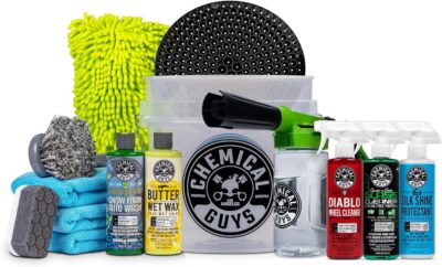 Chemical Guys Car Wash Kit 14-Pc Arsenal Builder - with Foam Blaster, Wash Bucket, Towels, Applicators, and 16 oz Soaps, Waxes, and Cleaners - Complete Car Detailing Gift Set, Works with Garden Hose - Image 8