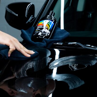 Turtle Wax 52708 Color Magic Car Paintwork Polish Restores Colour & Shine Black 500ml - Image 4