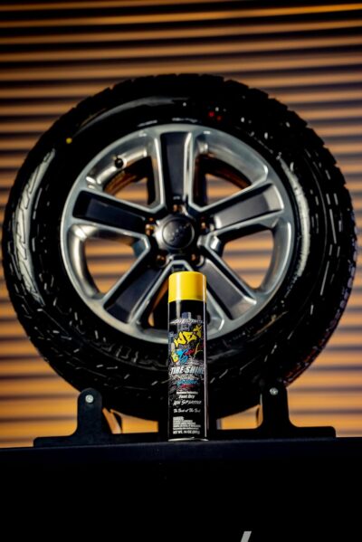 Street Legal The Ultimate Wet Tire Shine 14oz Spray Can - Image 2