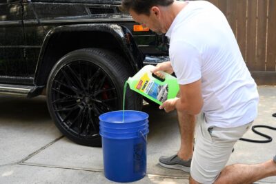 Rain-X 620191 Foaming Car Wash - 100 fl oz. High-Foaming, Concentrated Formula For Greater Cleaning Action, Safely Lifting Dirt, Grime And Residues For An Exceptional Clean - Image 3