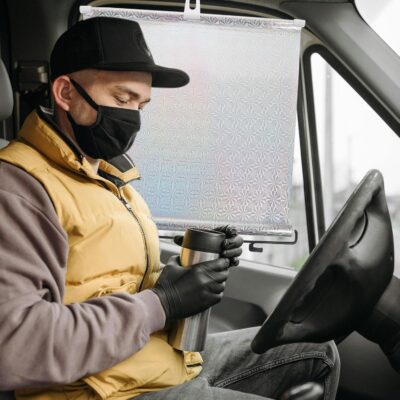 Car Side Window Sunshade with Suction Cup, Silver Laser Reflective Film, 40x60cm Retractable Privacy Shade for Automotive Heat Insulation and UV Protection, Suitable for Cars - Image 3