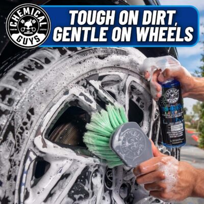 Chemical Guys CLD_203_1602 Signature Series Wheel Cleaner, Formated For All Gloss Finishes, Safe for Cars, Trucks, SUVs, Motorcycles, RVs & More 16 fl oz (2 Pack) - Image 4