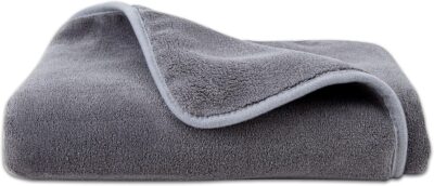 Amazon Basics Microfiber Car Drying Towel, 36"L x 25"W, Gray - Image 3