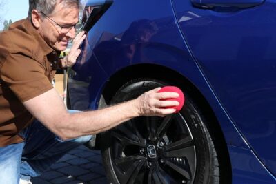 GOLDEN SHINE Tire & Trim Gel Dressing, 16 Ounce Bottle Shines and Protects Tires, Rubber and Exterior Trim, 16016 - Image 4