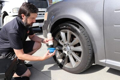 GOLDEN SHINE Tire & Trim Gel Dressing, 16 Ounce Bottle Shines and Protects Tires, Rubber and Exterior Trim, 16016 - Image 5