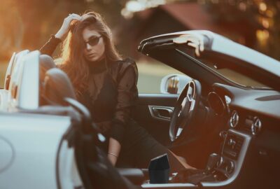 Ginsco Car Trash Can Cup Holder, Mini Car Trash Can with Lid, Car Accessories for Interior, Leakproof Small Trash Cup for Car, Home, Office, Bedroom with Additional 2 Hooks and 90pcs Trash Bags Black - Image 8