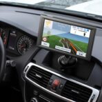 VEVOR GPS Navigator for Car, 9 inch Touch Screen 16GB GPS Navigation System with Built-in Dash Cam, Voice Turn-by-Turn Guidance, Speed and Red Light Warning, Custom Truck Routing, for Car Truck RV - Image 8