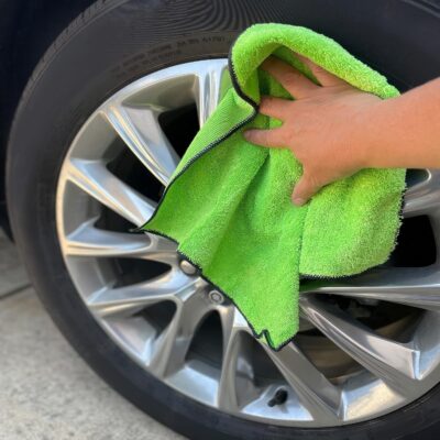 R-226154 Platinum XL Microfiber Cleaning Towel, 15 Pack - Image 7